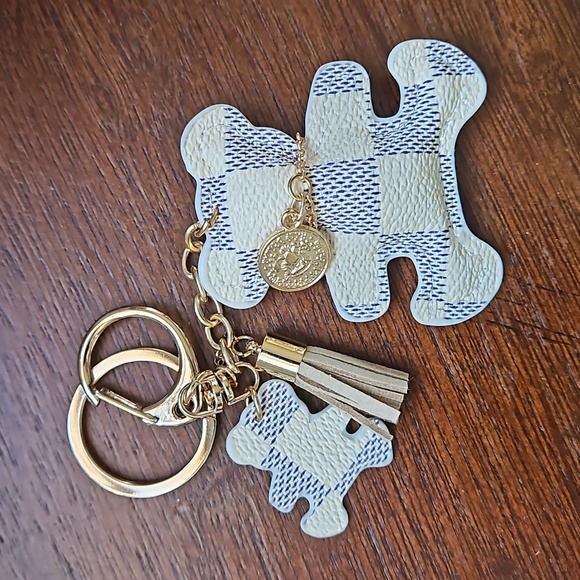 FASHION BEAR KEYRING - Picture 10 of 10